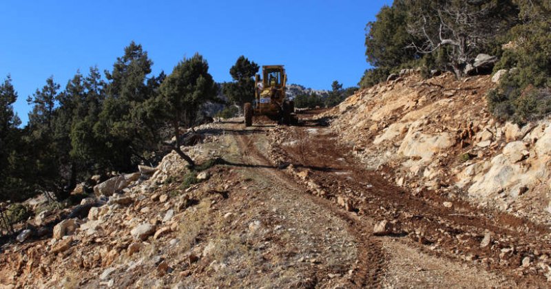 Elmalı’da 19 Mahallenin Yayla Yoluna Ulaşım Kolaylaştı