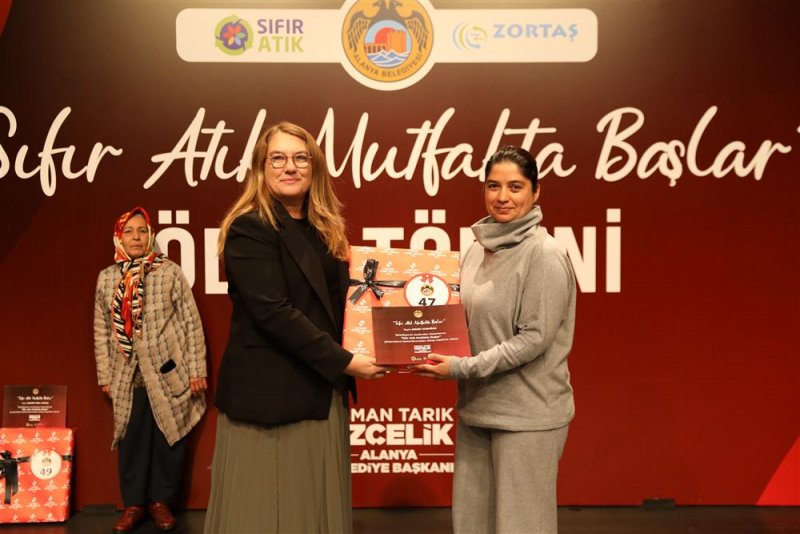 Sıfır atık mutfakta başlar yarışmasında ödüller sahiplerini buldu