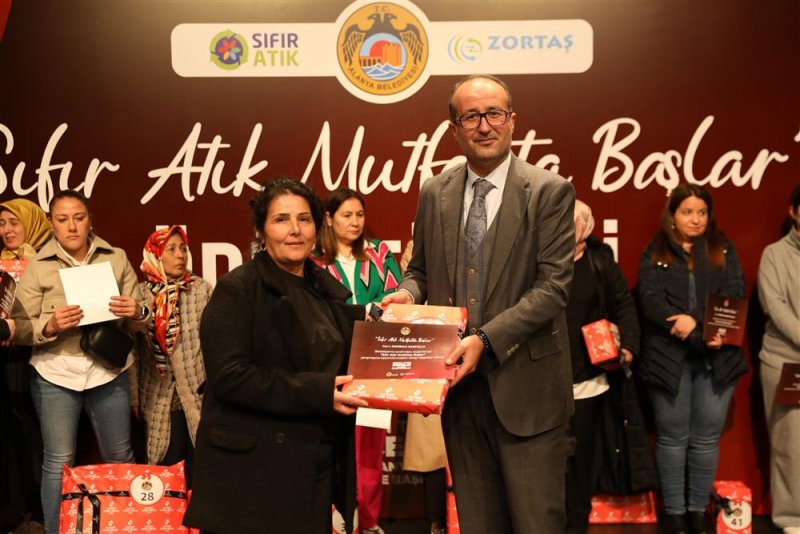 Sıfır atık mutfakta başlar yarışmasında ödüller sahiplerini buldu