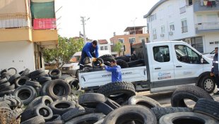 Sineklerin Üreme Alanı Lastikler Toplanıyor