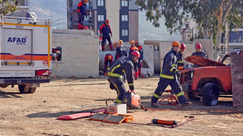 Alanya belediyesi’nden deprem farkındalık tatbikatı