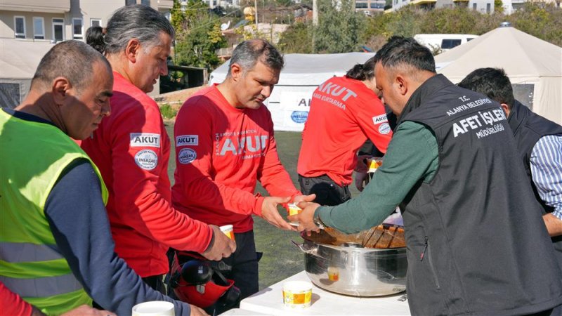 Alanya belediyesi’nden deprem farkındalık tatbikatı