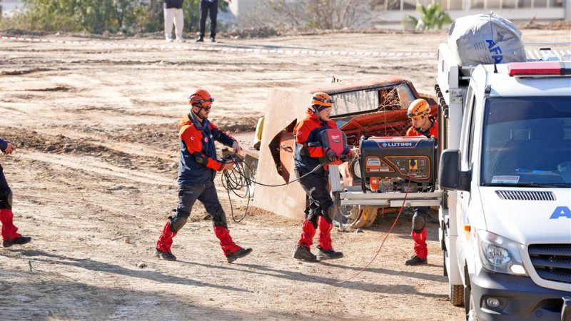 Alanya belediyesi’nden deprem farkındalık tatbikatı