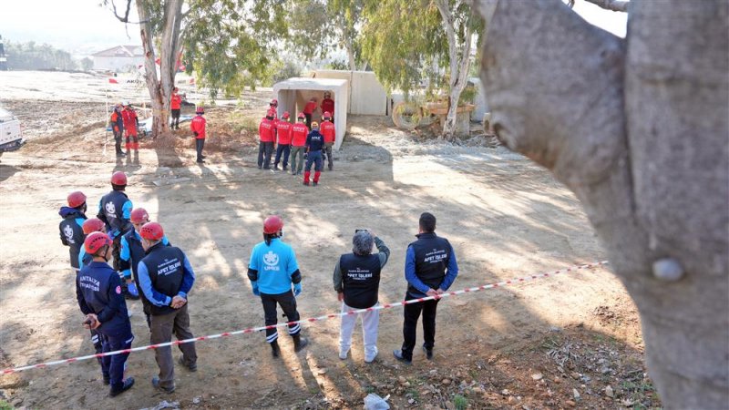 Alanya belediyesi’nden deprem farkındalık tatbikatı