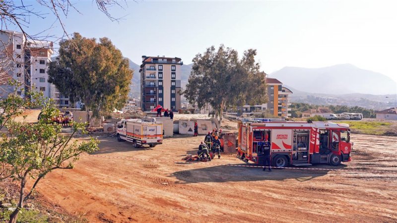 Alanya belediyesi’nden deprem farkındalık tatbikatı