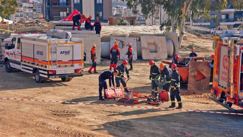 Alanya belediyesi’nden deprem farkındalık tatbikatı