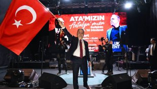 Atatürk’ün Antalya Ziyaretinin Yıldönümünde Haluk Levent Coşkusu