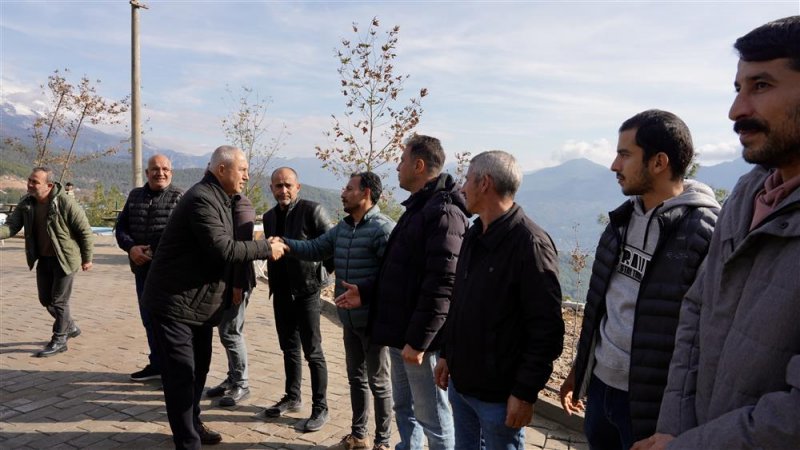 Akçatı’da imece usulüyle yapılan çok amaçlı salon hizmete açıldı