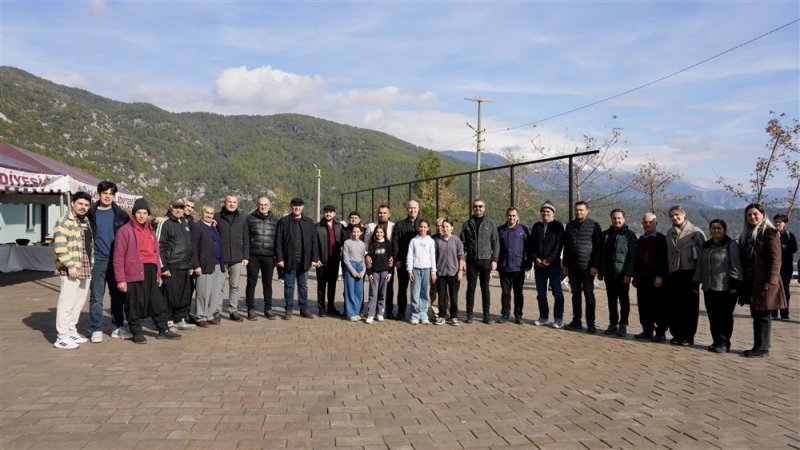 Akçatı’da imece usulüyle yapılan çok amaçlı salon hizmete açıldı