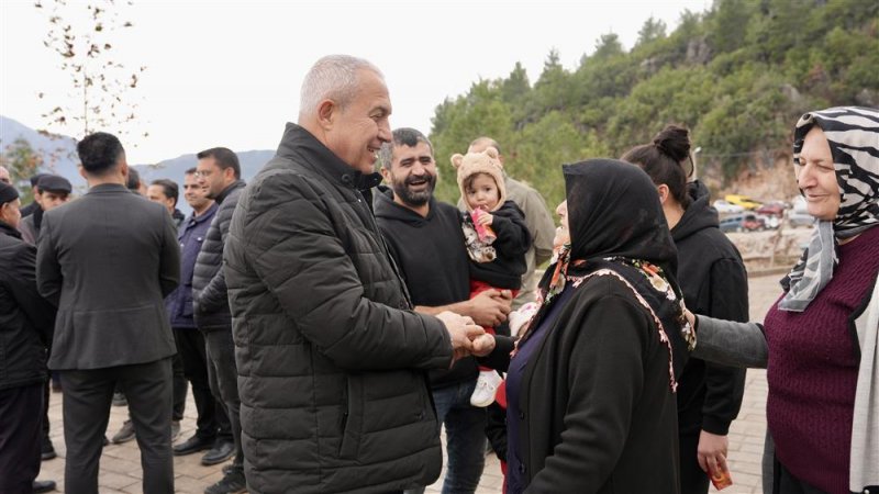 Akçatı’da imece usulüyle yapılan çok amaçlı salon hizmete açıldı
